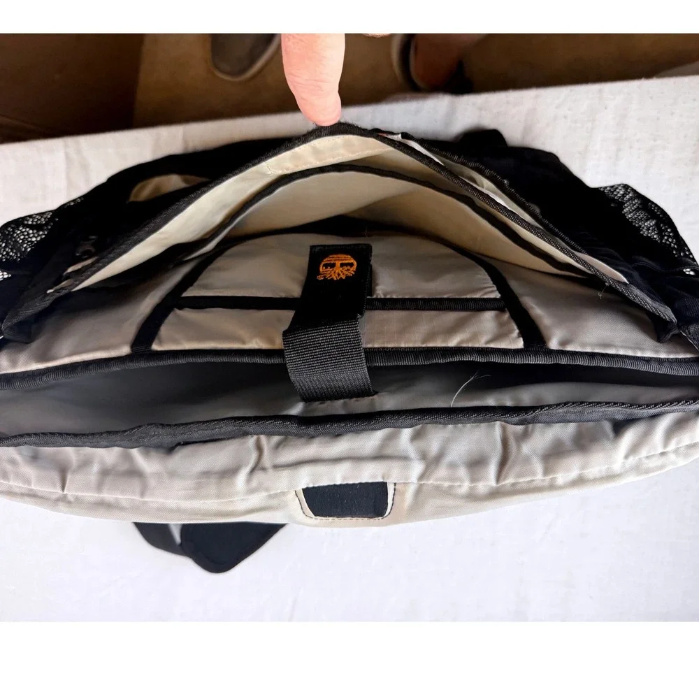 Timberland Messenger Bag Black Grey Ripstop Laptop Sleeve Padded Shoulder Strap
